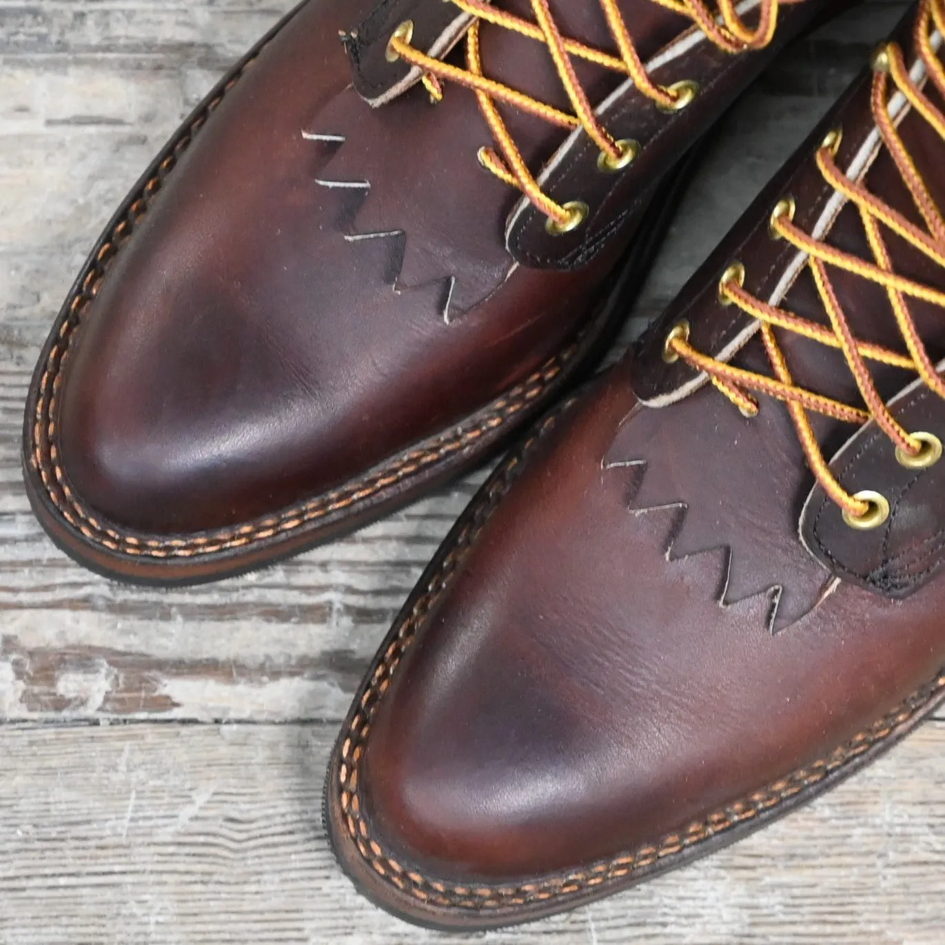 Hathorn Men's 10" Leather Ranch Packer Boot W/Mini Vibe Sole